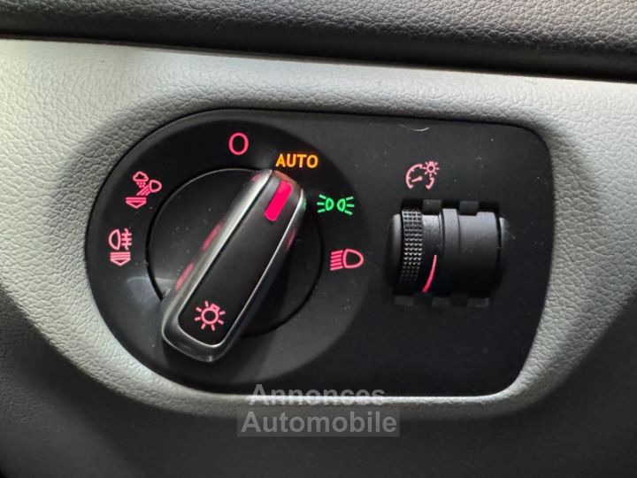Audi Q3 Ambition Luxe Quattro 150 ch 20 TDI Radar AV/AR - Feux LED Auto - Bluetooth - 23