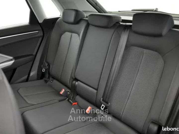 Audi Q3 II 45 TFSI e 245ch Design S tronic 6 - 5