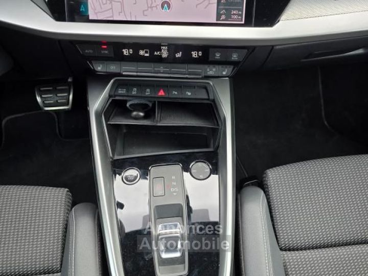 Audi A3 35 TFSI 150ch MILD HYBRID S-LINE S-TRONIC - 14