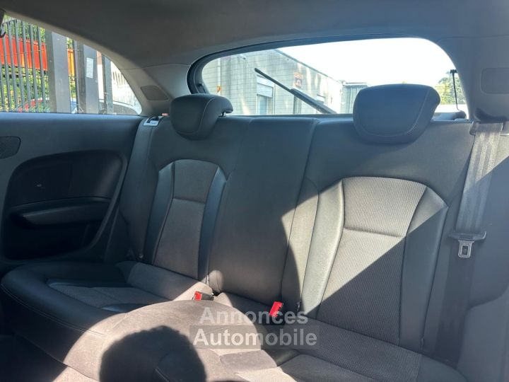 Audi A1 16 TDI 90 AMBIENTE S TRONIC - 8