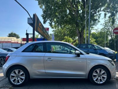Audi A1 16 TDI 90 AMBIENTE S TRONIC   - 19