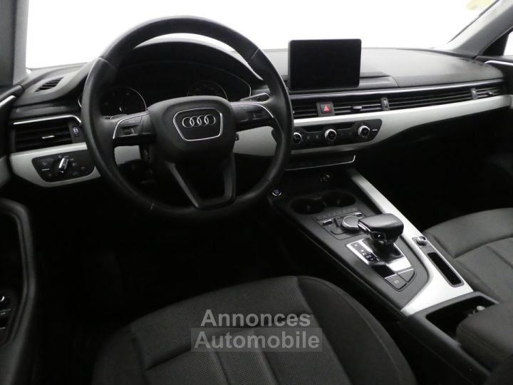 Audi A4 35 TFSI 150CH BUSINESS LINE S TRONIC 7 - 6
