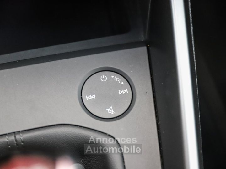 Audi A3 Sportback 15 35 TFSI 150 Business Line CUIR SIEGES ELECTRIQUES A MEMOIRE CHAUFFANTS - 20