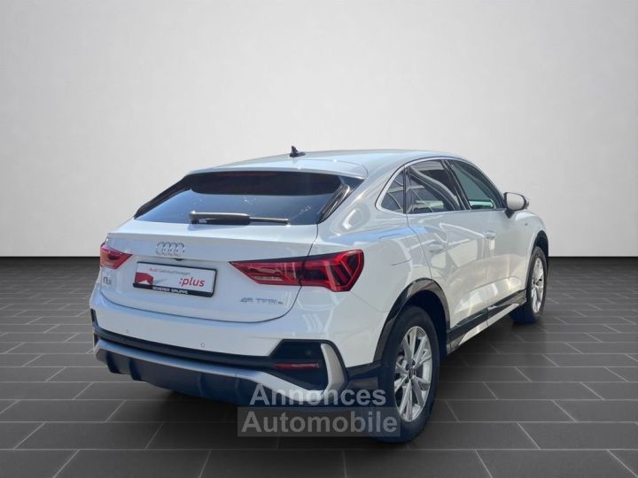 Audi Q3 Sportback TFSI e S line 45 S TRONIC - 2