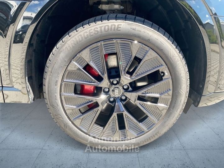 Audi Q8 e tron S line 50 qu Matrix AHK HUD - 7