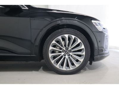 Audi Q8 Sportback e tron 50 quattro S line B   - 5