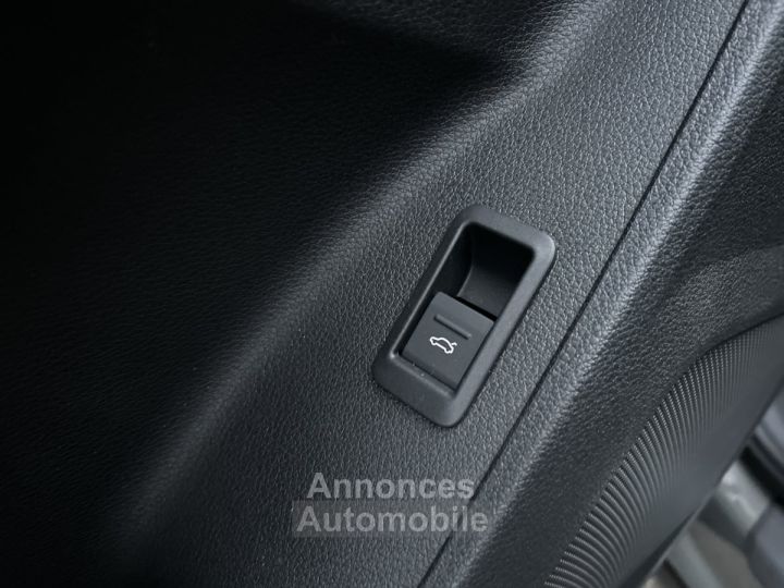 Audi Q3 35 TDI 150 ch S tronic 7 Design Luxe sieges chauffants / pack esthetique noir / garantie 5ans 100000 kms - 13