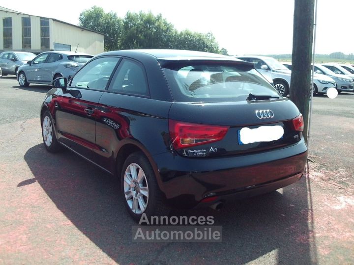 Audi A1 12 TFSI 86CH AMBIENTE 3 PORTES - 4