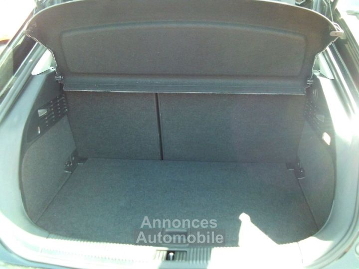 Audi A1 12 TFSI 86CH AMBIENTE 3 PORTES - 9