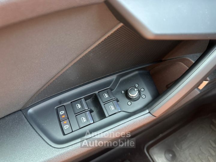 Audi A3 Sportback 35 TFSI Mild Hybrid 150 S tronic 7 Design Luxe CAM - SIÈGES ÉLEC - HAYON ÉLEC - SON BO - 29