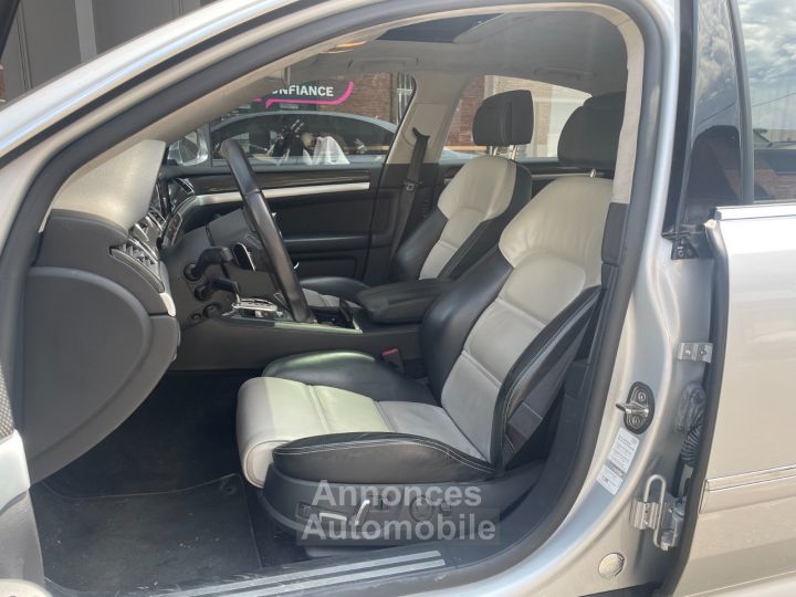 Audi S8 52 FSI V10 450 Quattro Tiptronic A / TOIT OUVRANT / CAMERA DE RECUL - 14