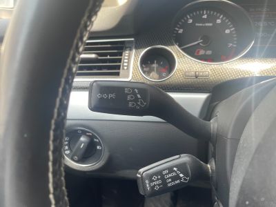 Audi S8 52 FSI V10 450 Quattro Tiptronic A / TOIT OUVRANT / CAMERA DE RECUL   - 24