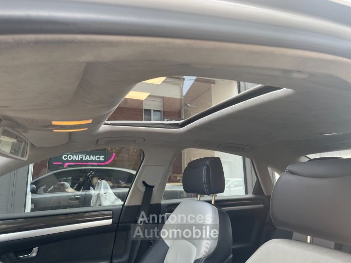 Audi S8 52 FSI V10 450 Quattro Tiptronic A / TOIT OUVRANT / CAMERA DE RECUL - 35