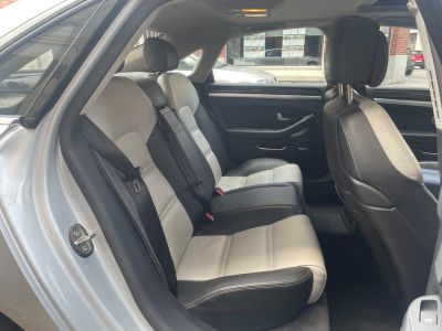 Audi S8 52 FSI V10 450 Quattro Tiptronic A / TOIT OUVRANT / CAMERA DE RECUL   - 41