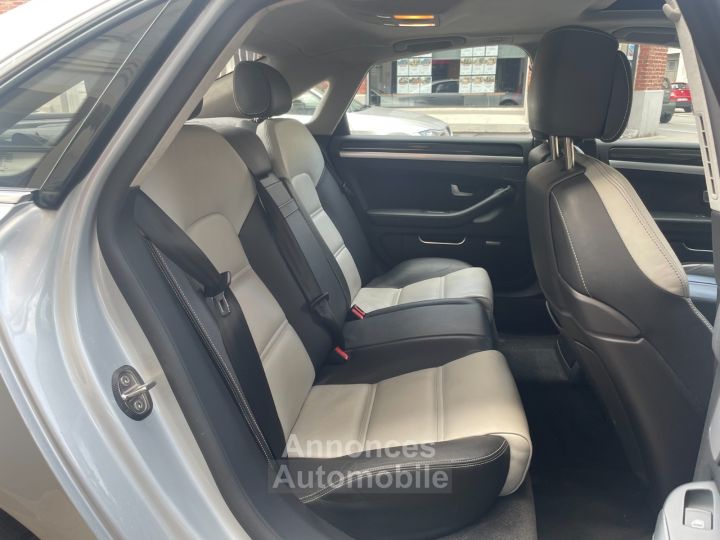 Audi S8 52 FSI V10 450 Quattro Tiptronic A / TOIT OUVRANT / CAMERA DE RECUL - 41