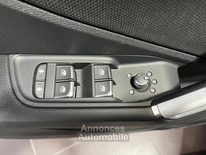 Audi Q2 35 TDI 150 S tronic 7 S line - 28