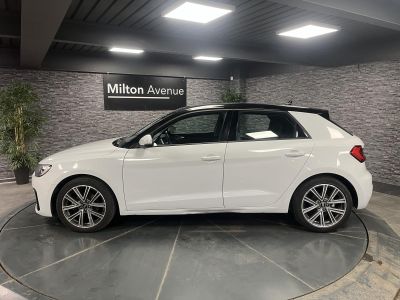Audi A1 Sportback 15 35 TFSI - 150 - BV S-Tronic Design Luxe   - 2