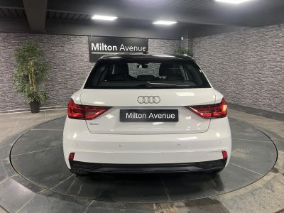 Audi A1 Sportback 15 35 TFSI - 150 - BV S-Tronic Design Luxe   - 4