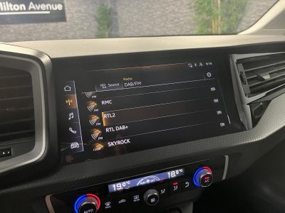 Audi A1 Sportback 15 35 TFSI - 150 - BV S-Tronic Design Luxe   - 25