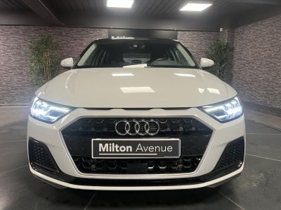 Audi A1 Sportback 15 35 TFSI - 150 - BV S-Tronic Design Luxe   - 38