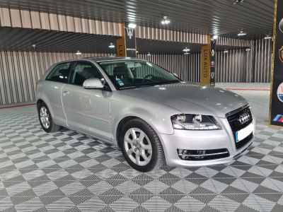 Audi A3 16 TDI 105 CV PACK  Ambiente * REPRISE POSSIBLE *   - 1