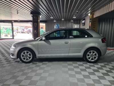 Audi A3 16 TDI 105 CV PACK  Ambiente * REPRISE POSSIBLE *   - 3