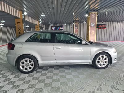 Audi A3 16 TDI 105 CV PACK  Ambiente * REPRISE POSSIBLE *   - 4