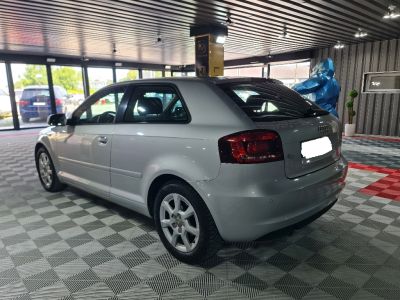 Audi A3 16 TDI 105 CV PACK  Ambiente * REPRISE POSSIBLE *   - 6