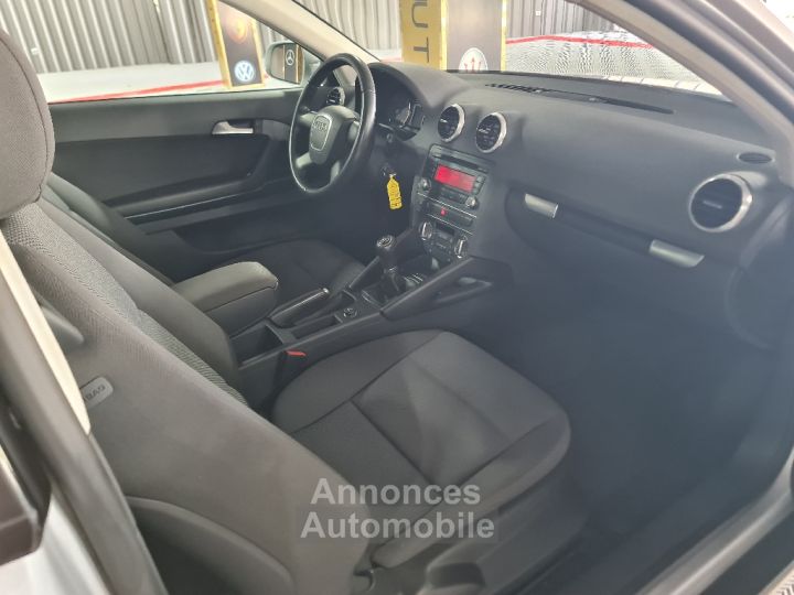 Audi A3 16 TDI 105 CV PACK  Ambiente * REPRISE POSSIBLE * - 7