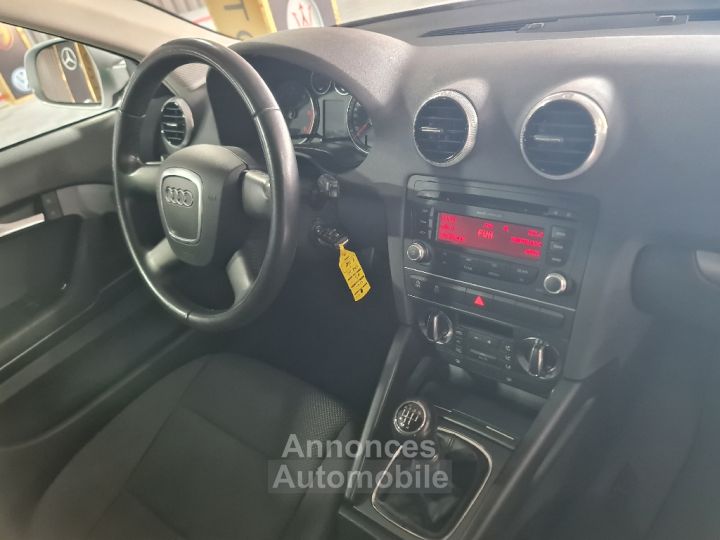 Audi A3 16 TDI 105 CV PACK  Ambiente * REPRISE POSSIBLE * - 8