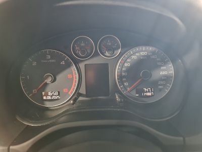 Audi A3 16 TDI 105 CV PACK  Ambiente * REPRISE POSSIBLE *   - 10