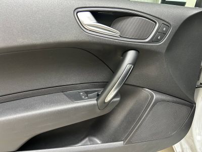 Audi A1  16 TDI 90ch FAP S line S tronic 7   - 11