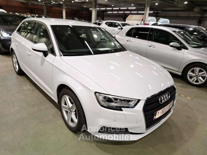 Audi A3 Sportback 30TFSi Design - 3