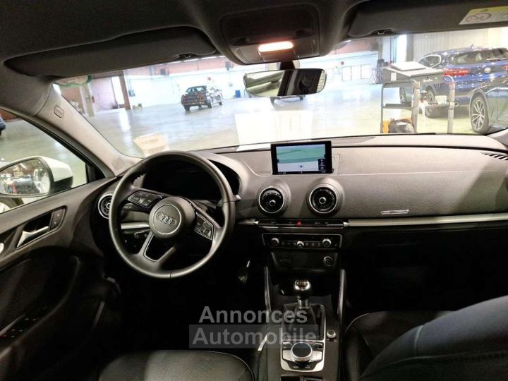 Audi A3 Sportback 30TFSi Design - 6