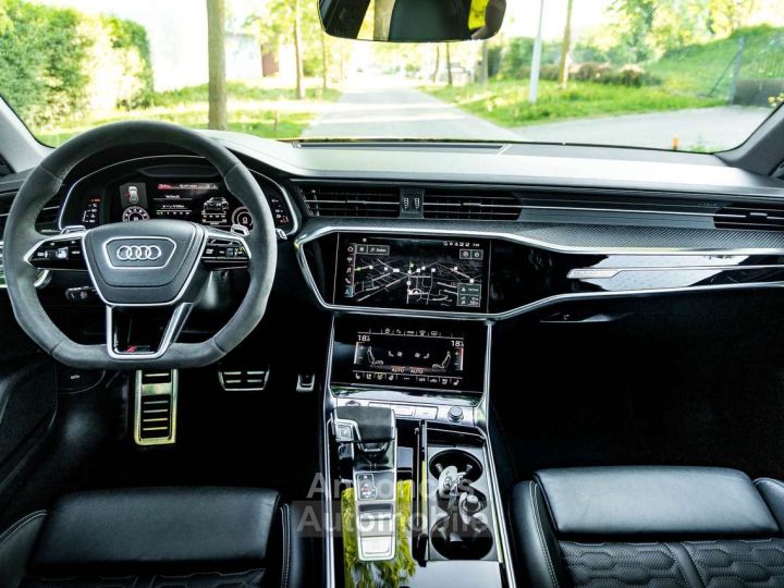 Audi RS6 Avant Quattro - 16