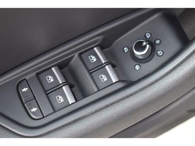 Audi A4 Avant 20 TDI 190 Design Luxe   - 11
