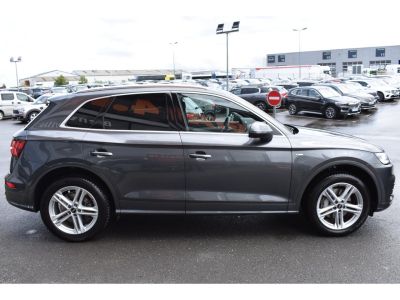 Audi Q5 50 TFSI e 299 S tronic 7 Quattro S line   - 4