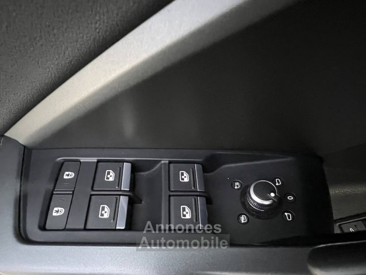 Audi Q3 35 TFSI 150 ch S tronic 7 S Edition - 14
