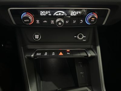 Audi Q3 35 TFSI 150 ch S tronic 7 S Edition   - 43