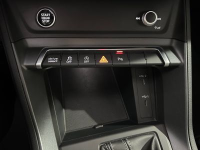 Audi Q3 35 TFSI 150 ch S tronic 7 S Edition   - 44