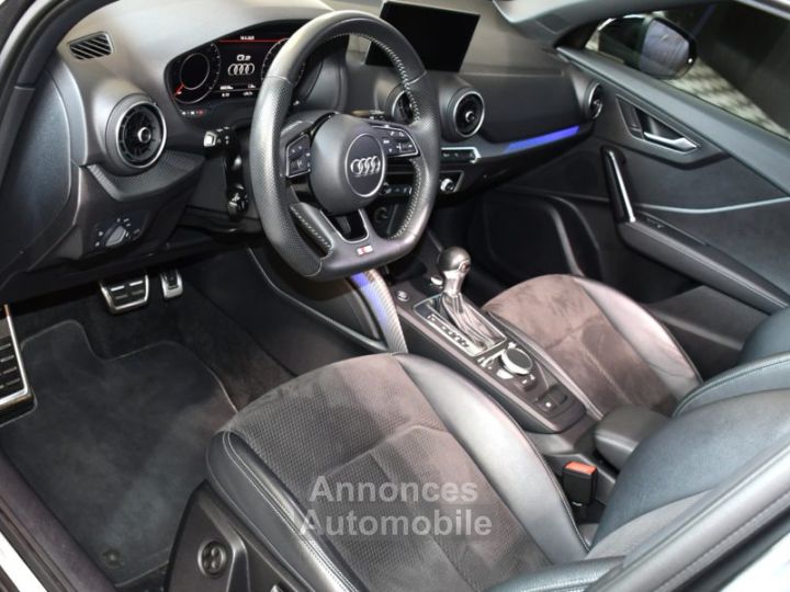 Audi Q2 S-Line 35 TFSI 150 S-Tronic GPS Virtual Pré Sense ACC TO Attelage Car Play Lane JA 19 Sport - 11