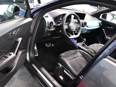 Audi Q2 S-Line 35 TFSI 150 S-Tronic GPS Virtual Pré Sense ACC TO Attelage Car Play Lane JA 19 Sport   - 29