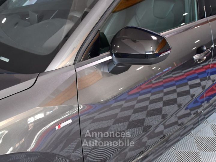 Audi Q2 S-Line 35 TFSI 150 S-Tronic GPS Virtual Pré Sense ACC TO Attelage Car Play Lane JA 19 Sport - 44