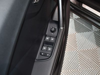 Audi Q2 S-Line 35 TFSI 150 S-Tronic GPS Virtual Pré Sense ACC TO Attelage Car Play Lane JA 19 Sport   - 46