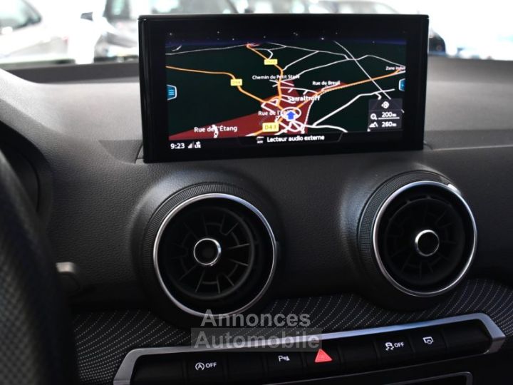 Audi Q2 S-Line 35 TFSI 150 S-Tronic GPS Virtual Pré Sense ACC TO Attelage Car Play Lane JA 19 Sport - 60