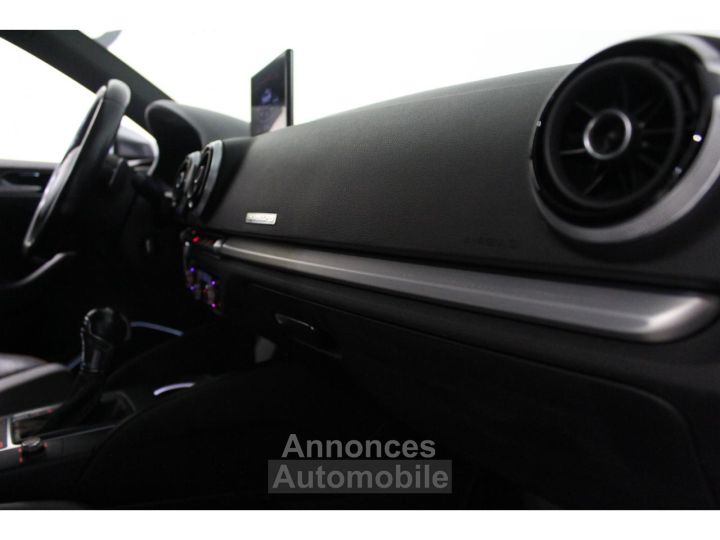 Audi S3 Berline Quattro 20 TFSI - 300 - BV S-tronic 8V BERLINE  PHASE 1 - 16
