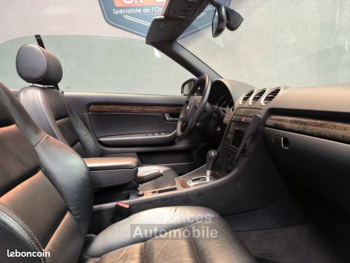 Audi A4 Cabriolet 30 V6 220cv Tiptronic Cuir jantes alu sièges chauffants CT ok et révisée Garantie 6 mois - 2