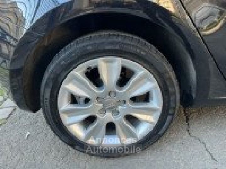 Audi A1 Sportback 16 TDI 90CH FAP AMBITION S TRONIC 7 5 PLACES - 9