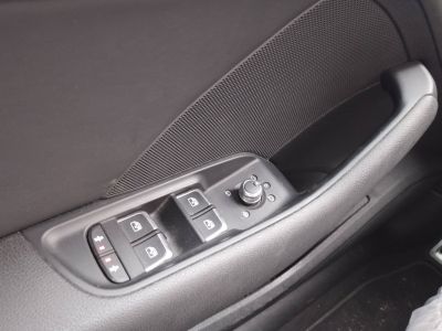 Audi A3 III 15 TFSI 150ch S line S tronic 7   - 14