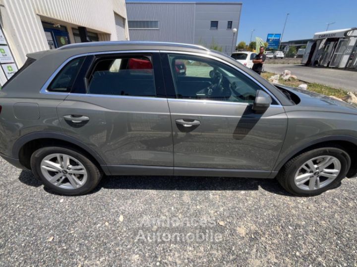 Audi Q3 35 TFSI 150ch Mild Hybrid Business line S tronic 7 - 8